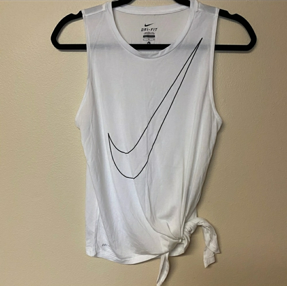 NWOT NIKE tank top